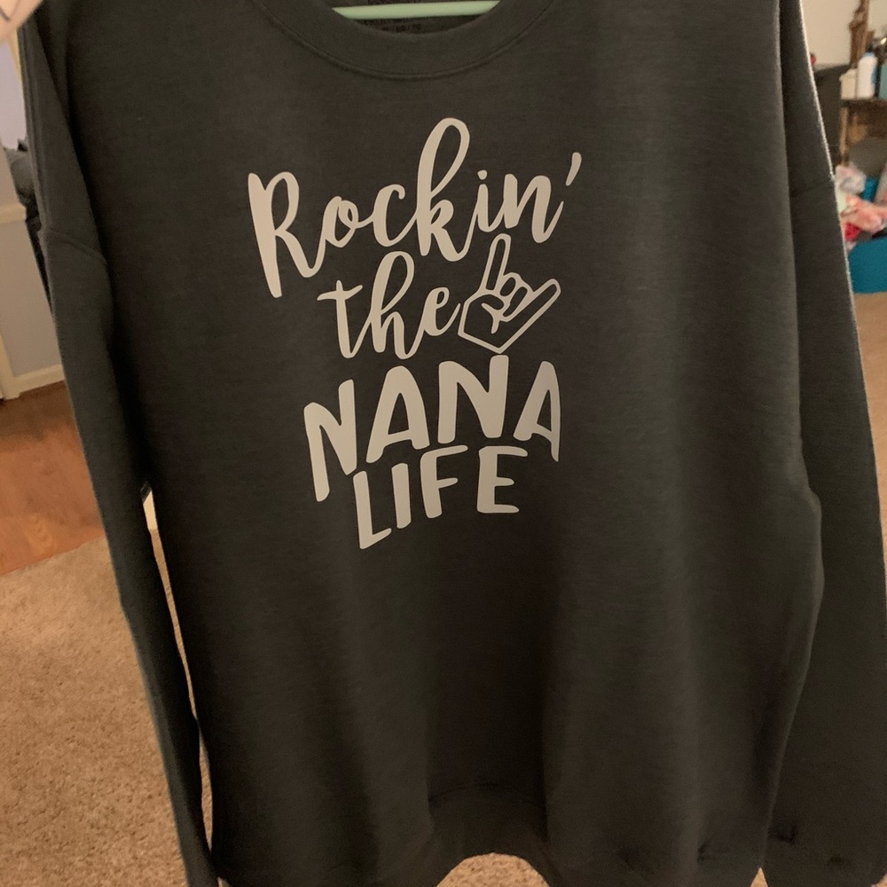 Rockin’ that nana life 🤘🏽